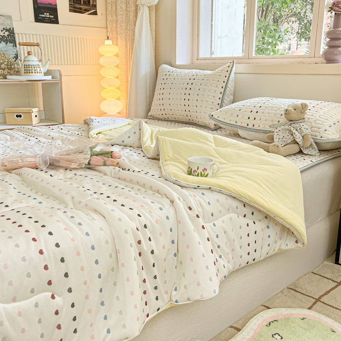 91家纺网 家纺一手货源 找家纺 维洋家纺 2025（专版花型）A类凉感丝夏被 凉感夏凉被双面加倍透气（四周踩棉） 爱心