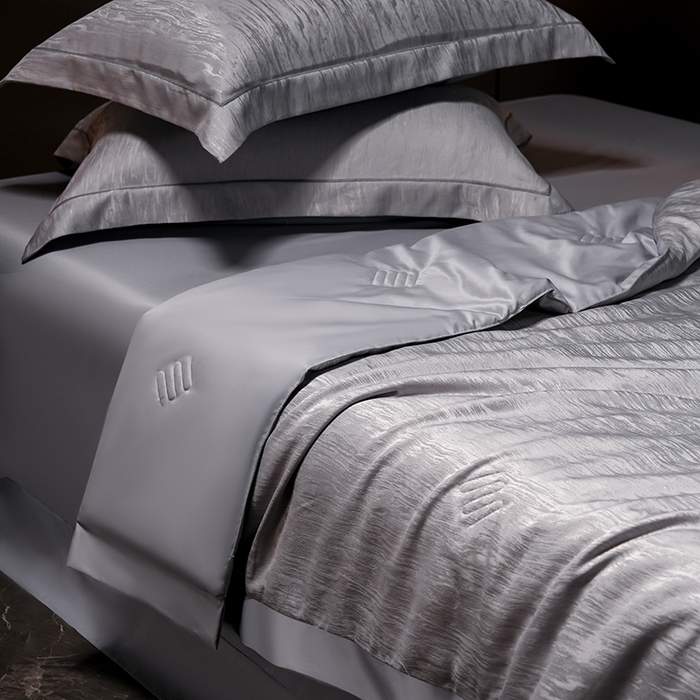 91家纺网 家纺一手货源 找家纺 丽卡家纺 2025新款翡丽天丝提花夏被四件套 石纹-深灰