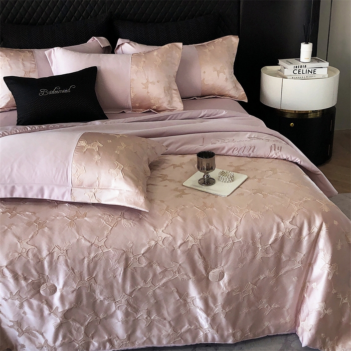 91家纺网 家纺一手货源 找家纺 换种生活 2025新款浮雕天丝夏被四件套 马上有钱花-粉