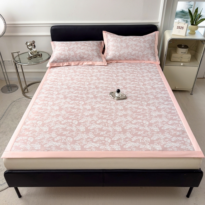 91家纺网 家纺一手货源 找家纺 卡初家居（原微来） 2025夏季凉感提花席 繁花-淡雅粉