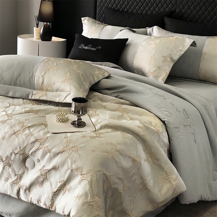 91家纺网 家纺一手货源 找家纺 换种生活 2025新款浮雕天丝夏被四件套 马上有钱花-奶咖