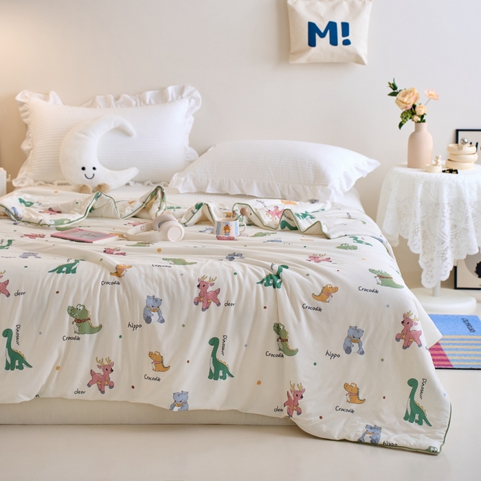 91家纺网 家纺一手货源 找家纺 维洋家纺 2025升级21%大豆新款A类牛奶丝针织夏被（四周踩棉）软糯凉感夏被空调被 小恐龙