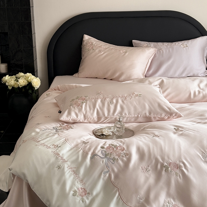 91家纺网 家纺一手货源 找家纺 鹿班家居 2025新款夏季60S莱赛尔刺绣四件套-泡芙发带【标准会员-20元】 泡芙发带-粉色