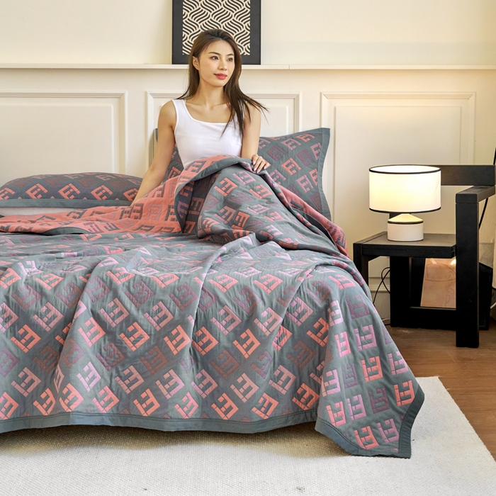 91家纺网 家纺一手货源 找家纺 棠薇家纺 2025新款60S长绒棉纯棉纱布毛巾被 灵动旋律