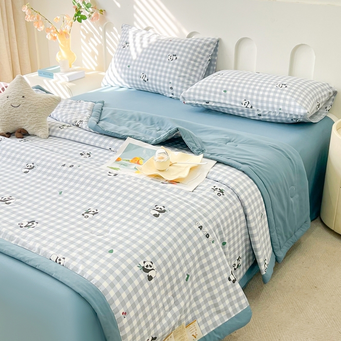 91家纺网 家纺一手货源 找家纺 爱屋及屋2025新款棉花夏被 蓝格子熊猫
