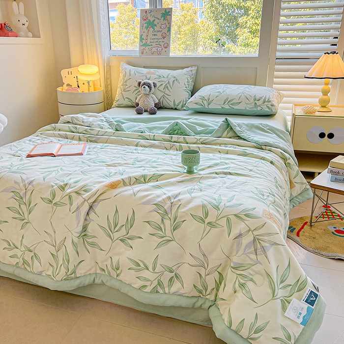 91家纺网 家纺一手货源 找家纺 金喜 2025新款全棉印花夏被可爱卡通风夏凉被薄被子夏被四件套 叶曲