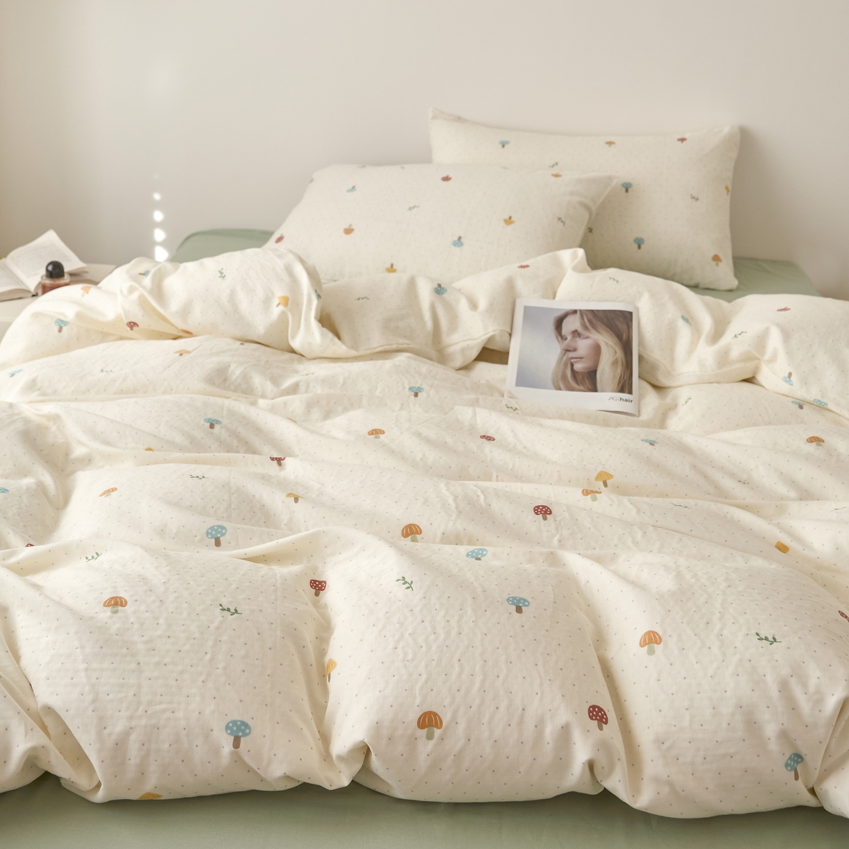 91家纺网 家纺一手货源 找家纺 嘉汀兰家居 2025新款圆角花边款全棉纯棉A类母婴级有氧全棉双层纱亲肤全棉小清新印花四件套 蘑菇乐园