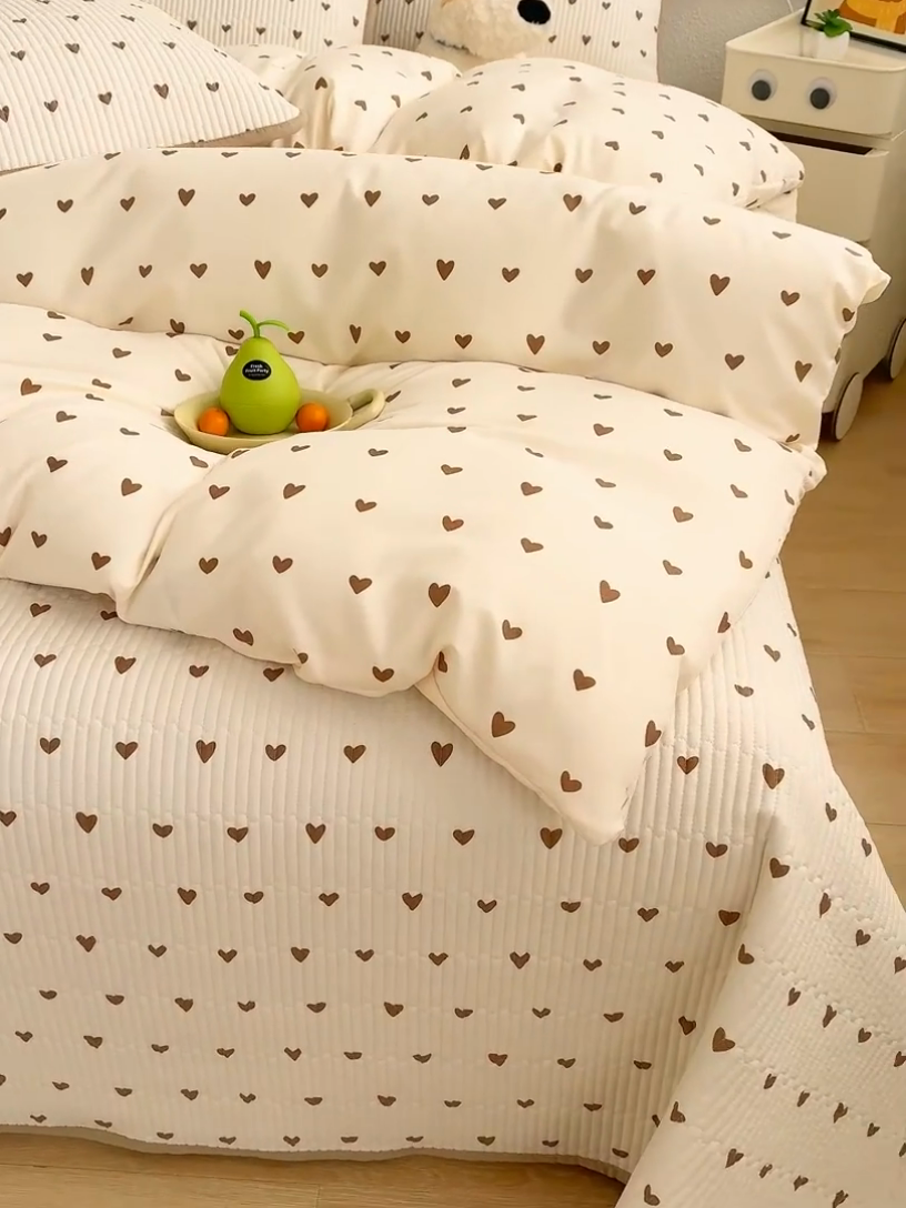 91家纺网 家纺一手货源 找家纺 赫梵茜 2025新款有氧针织双层纱单床盖床盖三件套床盖四件套 甜心