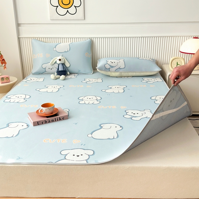 91家纺网 家纺一手货源 找家纺 （总）柏薇 2025新款三明治网眼印花凉席套件