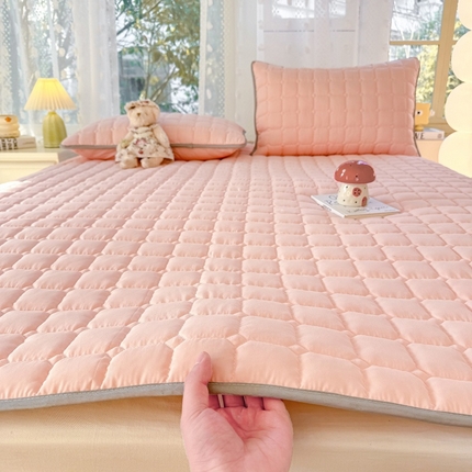 91家纺网 家纺一手货源 找家纺 （总）麒东家纺 2025新款ins纯色磨毛夹棉床垫