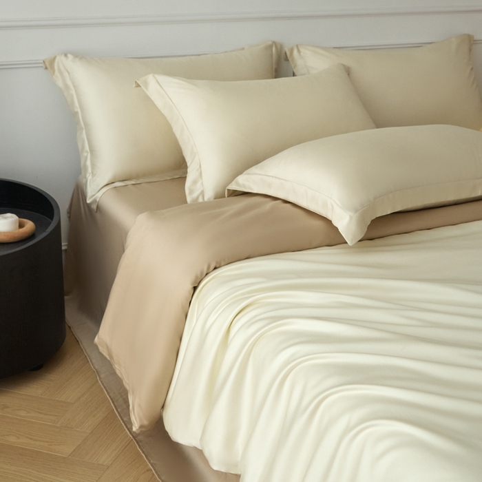 91家纺网 家纺一手货源 找家纺 涵宸2025新款天丝-天丝棉-纯色四件套-场景1 象牙白+奶茶杏