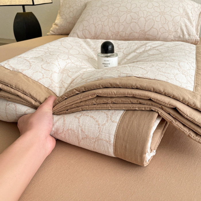 91家纺网 家纺一手货源 找家纺 吾诺 2025 全棉色织提花三层纱夏被四件套全棉夏被大豆夏被夏凉被空调被子被芯 太阳花