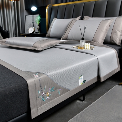 91家纺网 家纺一手货源 找家纺 （总）小牛席业 2025新款小千鸟格-甜蜜夏日冰丝席系列凉席藤席冰藤席竹席空调席草席冰丝席豆豆席乳胶席三件套