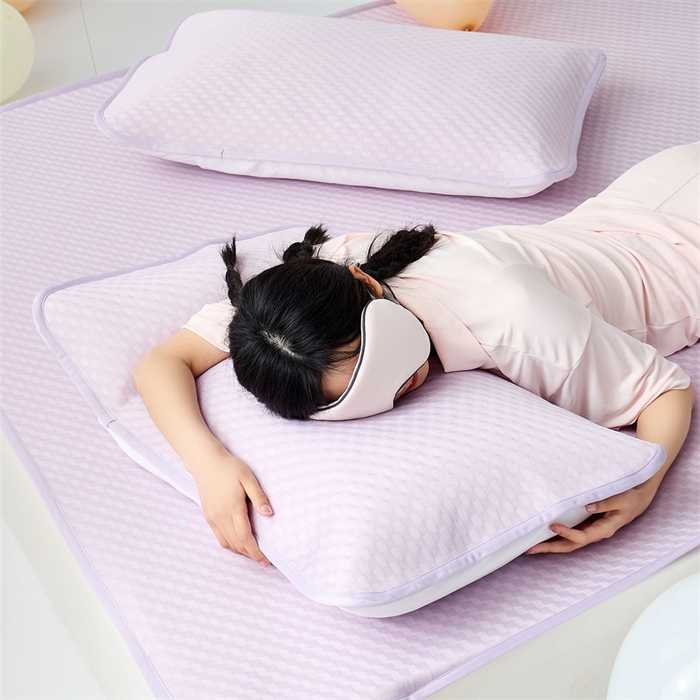 91家纺网 家纺一手货源 找家纺 凌云家纺 2025年爆款新品100%锦纶冰丝凉感三明治凉席 紫色