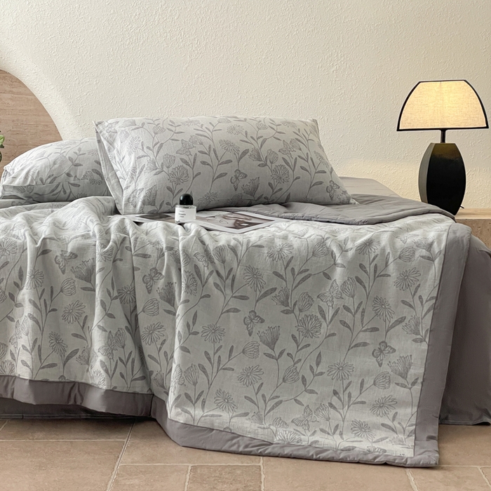 91家纺网 家纺一手货源 找家纺 吾诺 2025 全棉色织提花三层纱夏被四件套全棉夏被大豆夏被夏凉被空调被子被芯 梦幻花园-灰