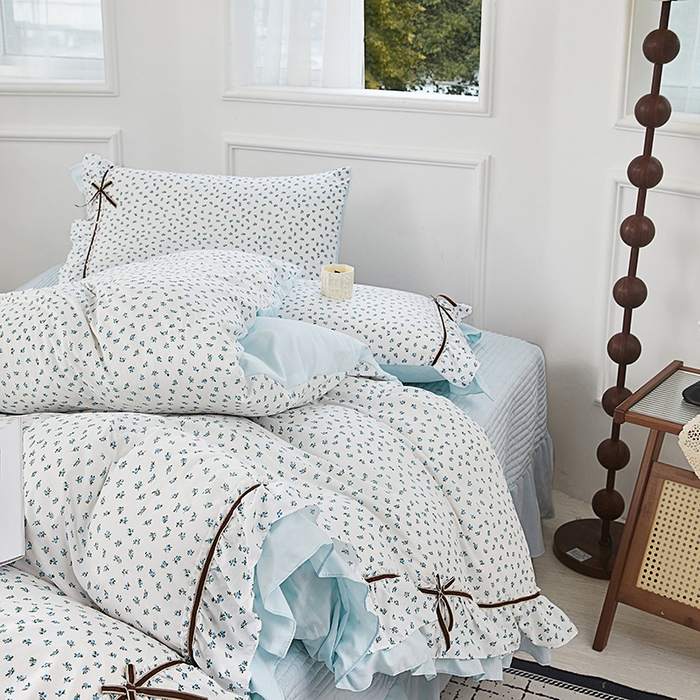 91家纺网 家纺一手货源 找家纺 卡迪亚家纺 2025新款轻氧棉小碎花韩式花边床盖 若兰