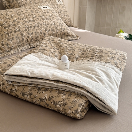 91家纺网 家纺一手货源 找家纺 帕拉美拉 2025新款全棉双层纱玉米聚乳酸夏被春秋被冬被玉米被 三件套四件套 漫步花丛