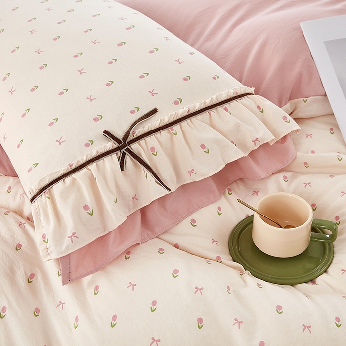 91家纺网 家纺一手货源 找家纺 卡迪亚家纺 2025新款轻氧棉小碎花韩式花边床盖 花音