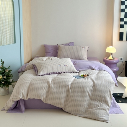 91家纺网 家纺一手货源 找家纺 （总）卡巴伦2025新款a类双层色织皱皱纱精美绣花球球款控价标准不低于288