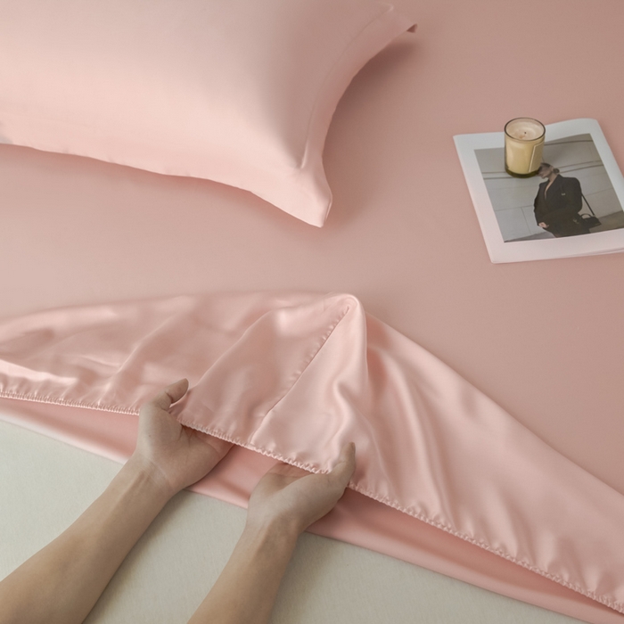 91家纺网 家纺一手货源 找家纺 涵宸2025新款天丝-天丝棉-纯色单床笠-场景1 床笠-玫瑰粉