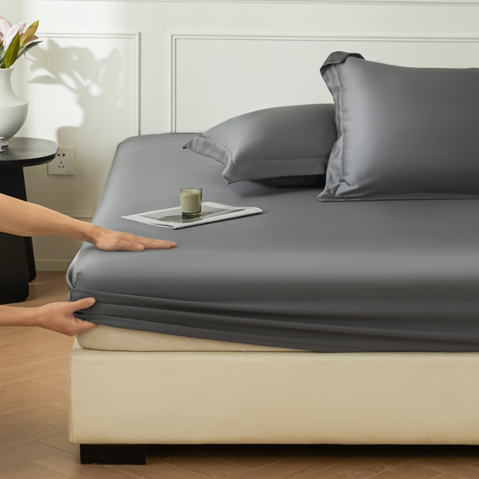 91家纺网 家纺一手货源 找家纺 涵宸2025新款天丝-天丝棉-纯色单床笠-场景1 床笠-星夜灰