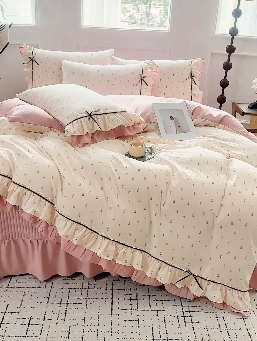 91家纺网 家纺一手货源 找家纺 卡迪亚家纺 2025新款轻氧棉小碎花韩式花边床盖 花音