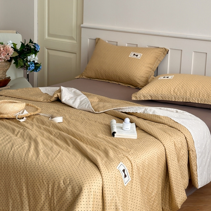 91家纺网 家纺一手货源 找家纺 帕拉美拉 2025新款全棉双层纱玉米聚乳酸夏被春秋被冬被玉米被 三件套四件套 波尔圆舞（咖）