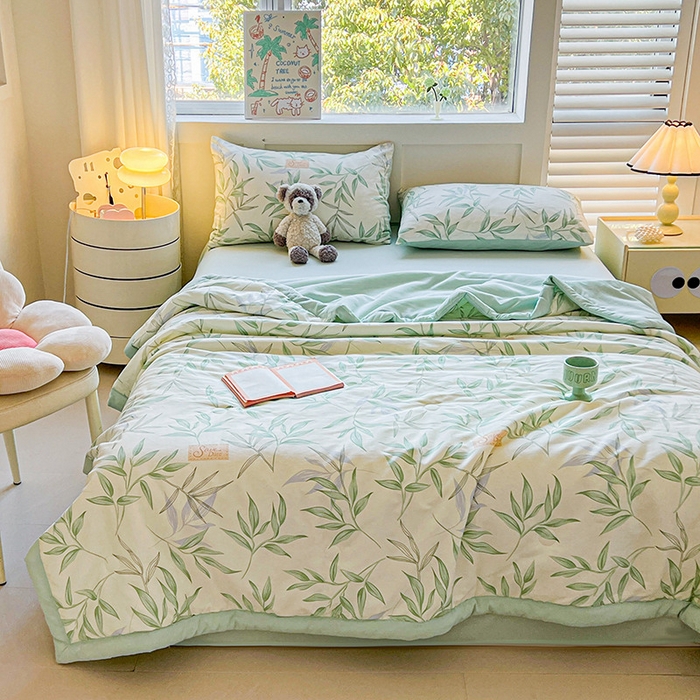 91家纺网 家纺一手货源 找家纺 金喜 2025新款全棉印花夏被可爱卡通风夏凉被薄被子夏被四件套 叶曲