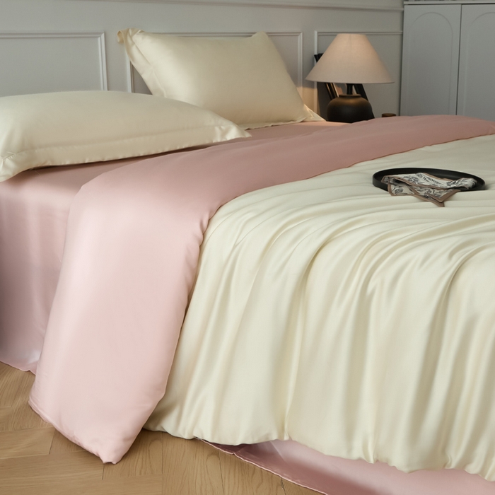 91家纺网 家纺一手货源 找家纺 涵宸2025新款天丝-天丝棉-纯色四件套-场景1 象牙白+玫瑰粉