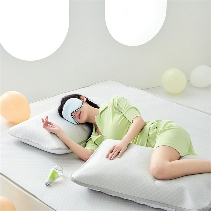 91家纺网 家纺一手货源 找家纺 凌云家纺 2025年爆款新品100%锦纶冰丝凉感三明治凉席 灰色