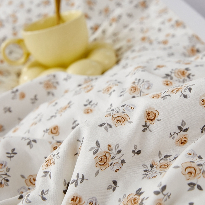 91家纺网 家纺一手货源 找家纺 卡迪亚家纺 2025新款轻氧棉小碎花韩式花边床盖 雅秀