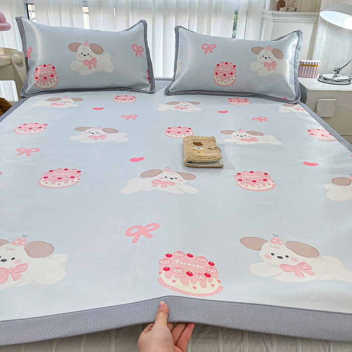 91家纺网 家纺一手货源 找家纺 川悦生活 2025新款600D立体宽边冰丝印花凉席 生日小狗