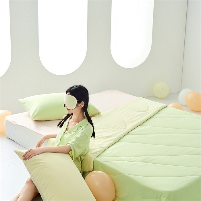 91家纺网 家纺一手货源 找家纺 凌云家纺 2025年爆款新品100%锦纶冰丝凉感三明治凉席 粉色