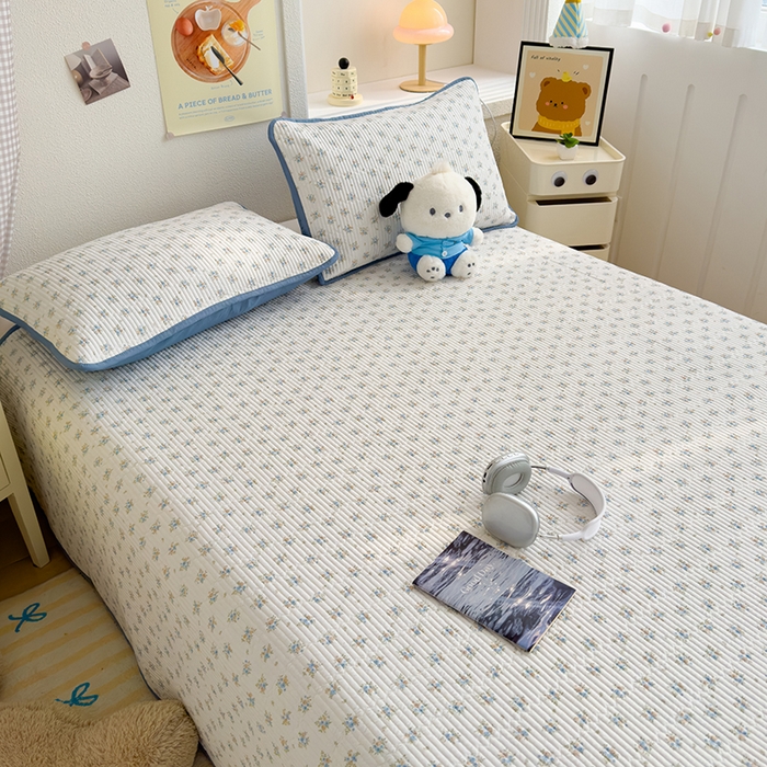 91家纺网 家纺一手货源 找家纺 赫梵茜 2025新款有氧针织双层纱单床盖床盖三件套床盖四件套 沐兰花开