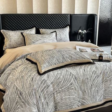 91家纺网 家纺一手货源 找家纺 首尔2025新款宽边数码冰丝四件套 孔雀舞咖