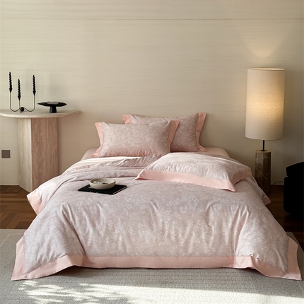 91家纺网 家纺一手货源 找家纺 FORTWO家纺原创设计（FOR TWO家纺） 2025年新款100S长绒棉数码印花四件套-拼角款 花韵