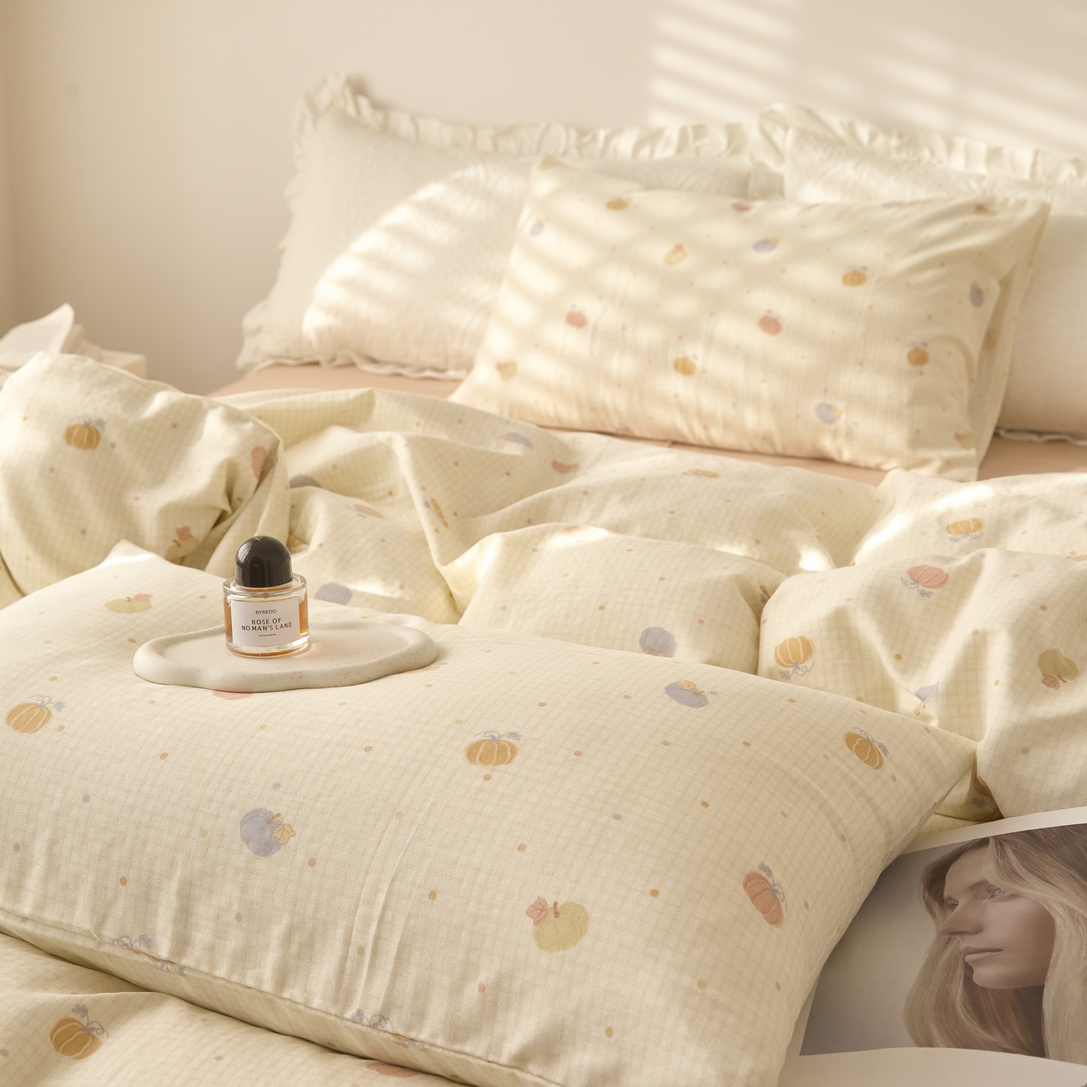 91家纺网 家纺一手货源 找家纺 嘉汀兰家居 2025新款圆角花边款全棉纯棉A类母婴级有氧全棉双层纱亲肤全棉小清新印花四件套 南瓜