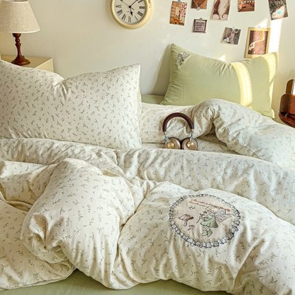 耀悦家纺2025新款a类纯棉双层纱绣花四件套 精灵物语