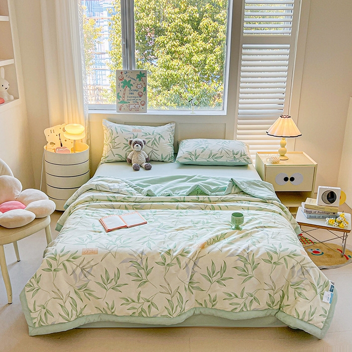 91家纺网 家纺一手货源 找家纺 金喜 2025新款全棉印花夏被可爱卡通风夏凉被薄被子夏被四件套 叶曲