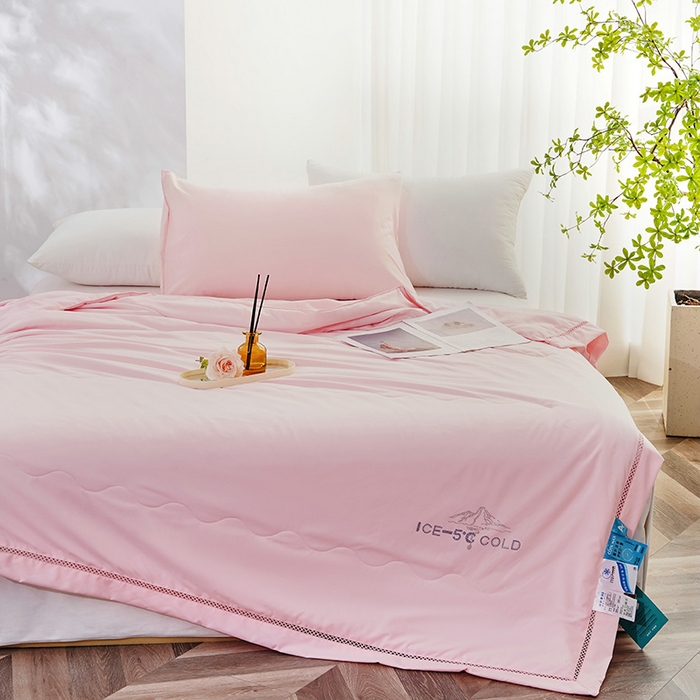 91家纺网 家纺一手货源 找家纺 （总）优姿2025新款云柔棉大豆镂空烫钻夏被被子被芯