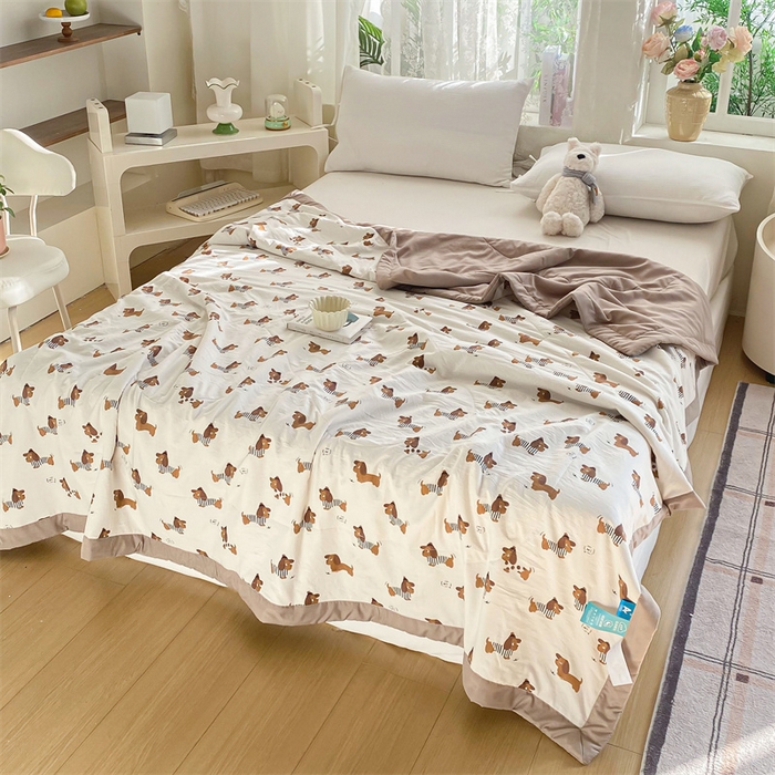 91家纺网 家纺一手货源 找家纺 梵蒂莎 2025云朵棉棉花夏被快乐小狗