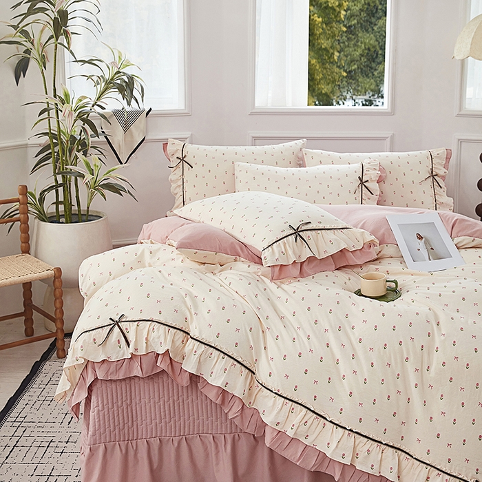 91家纺网 家纺一手货源 找家纺 卡迪亚家纺 2025新款轻氧棉小碎花韩式花边床盖 花音