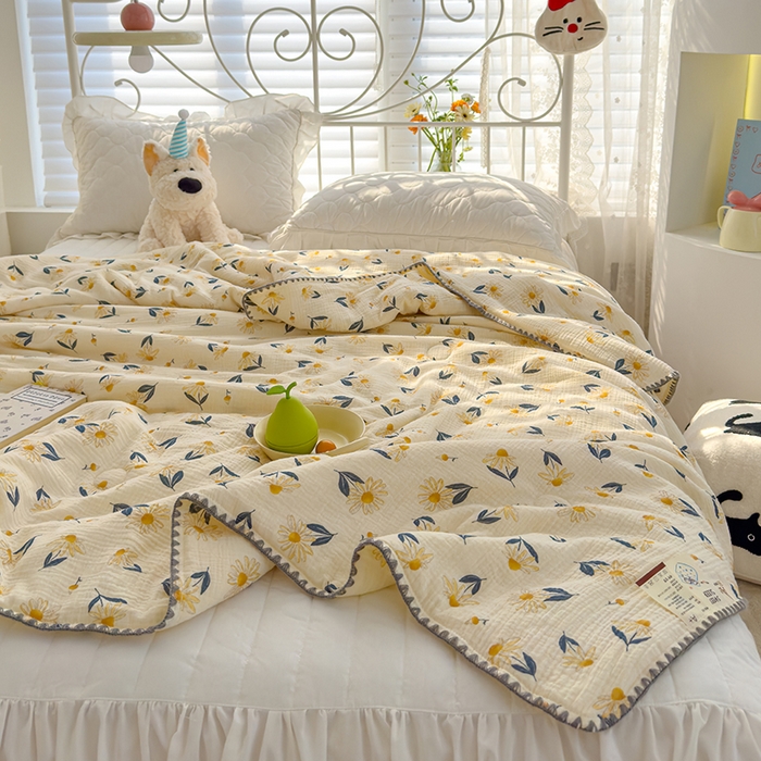 91家纺网 家纺一手货源 找家纺 芯恋 2025新款母婴级全棉皱皱纱儿童被双层纱夏被 花解语