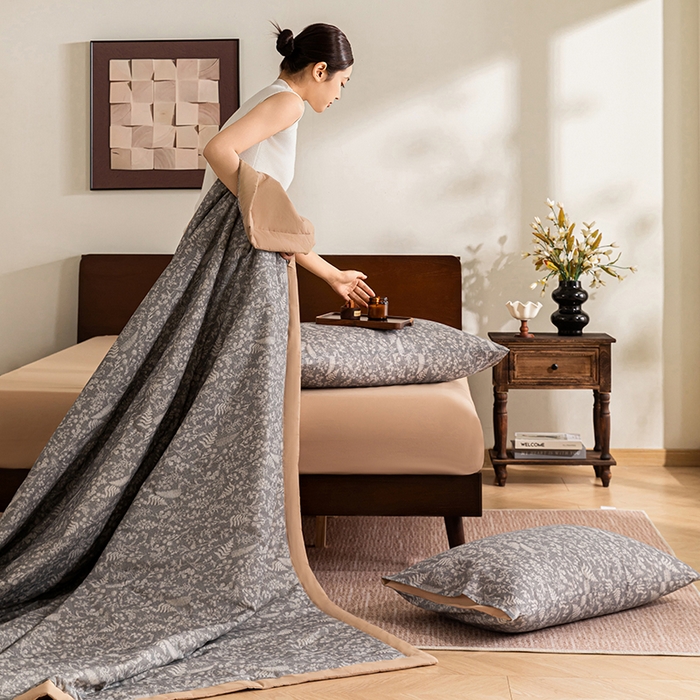 91家纺网 家纺一手货源 找家纺 吾诺 2025 全棉印花单层纱大豆夏被四件套夏凉被空调被子被芯全棉夏被 柔美