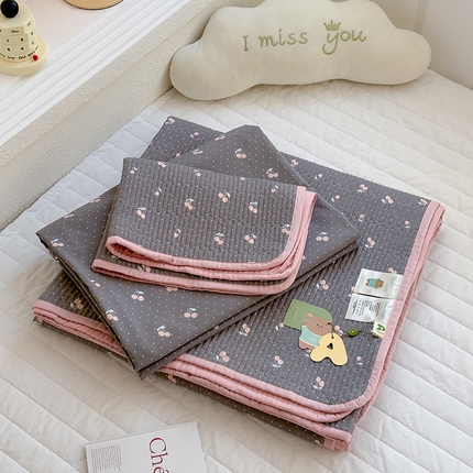 91家纺网 家纺一手货源 找家纺 （总）赫梵茜 2025新款有氧针织双层纱单床盖床盖三件套床盖四件套