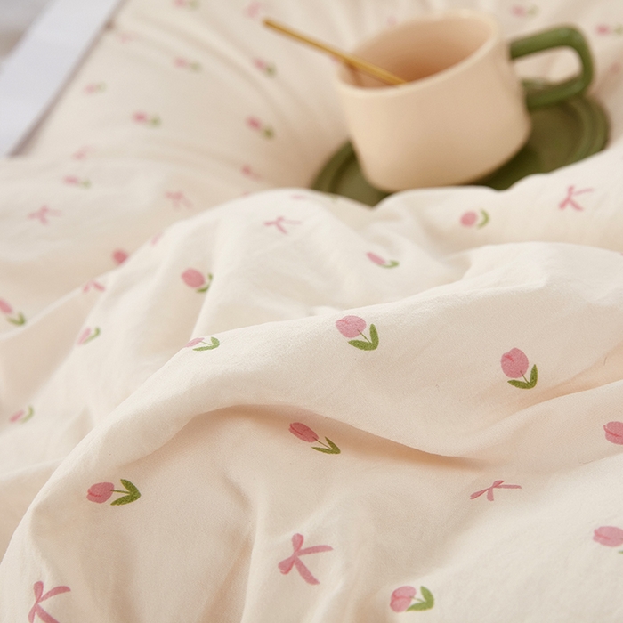 91家纺网 家纺一手货源 找家纺 卡迪亚家纺 2025新款轻氧棉小碎花韩式花边床盖 花音