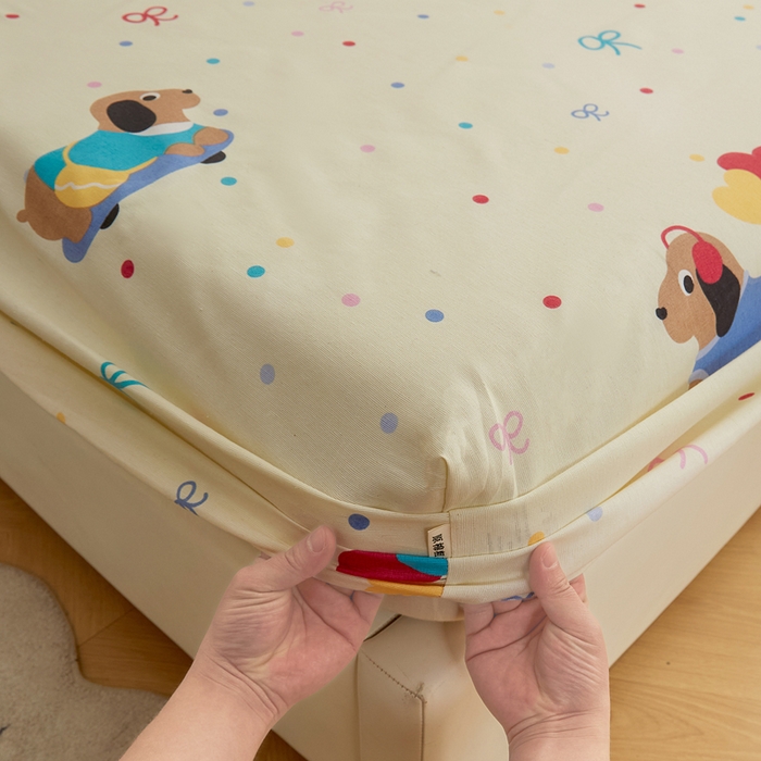 91家纺网 家纺一手货源 找家纺 棉乐町家居 2025新款锦柔老粗布印花床笠 小狗乐园