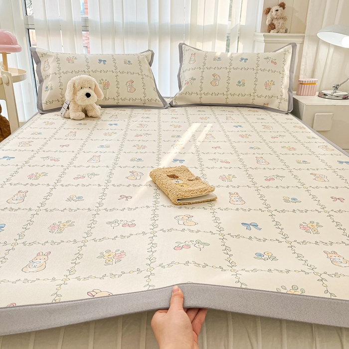 91家纺网 家纺一手货源 找家纺 川悦生活 2025新款600D立体宽边冰丝印花凉席 格调小兔