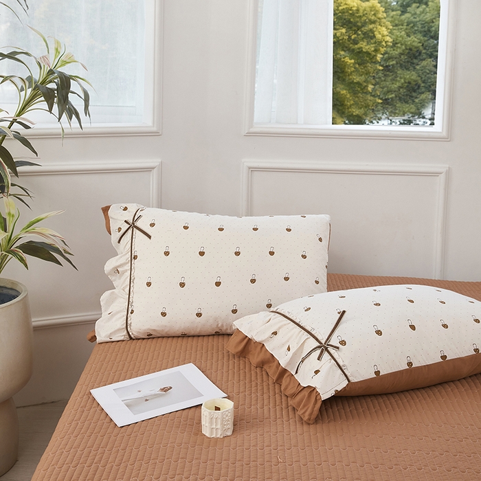 91家纺网 家纺一手货源 找家纺 卡迪亚家纺 2025新款轻氧棉小碎花韩式花边床盖 趣宝贝