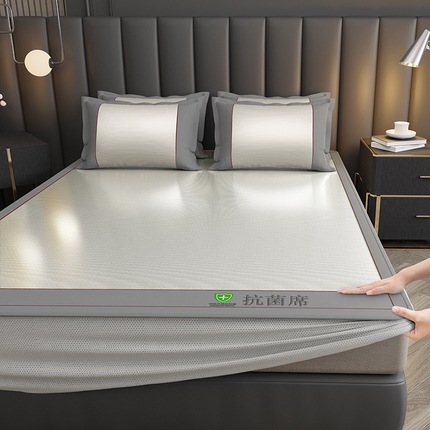 91家纺网 家纺一手货源 找家纺 小牛席业2025新款A加厚款-可机洗抗菌提花冰丝席（床笠款）凉席藤席冰藤席冰丝席竹席草席空调席乳胶席豆豆席 抗菌席-色织灰色（床笠款）